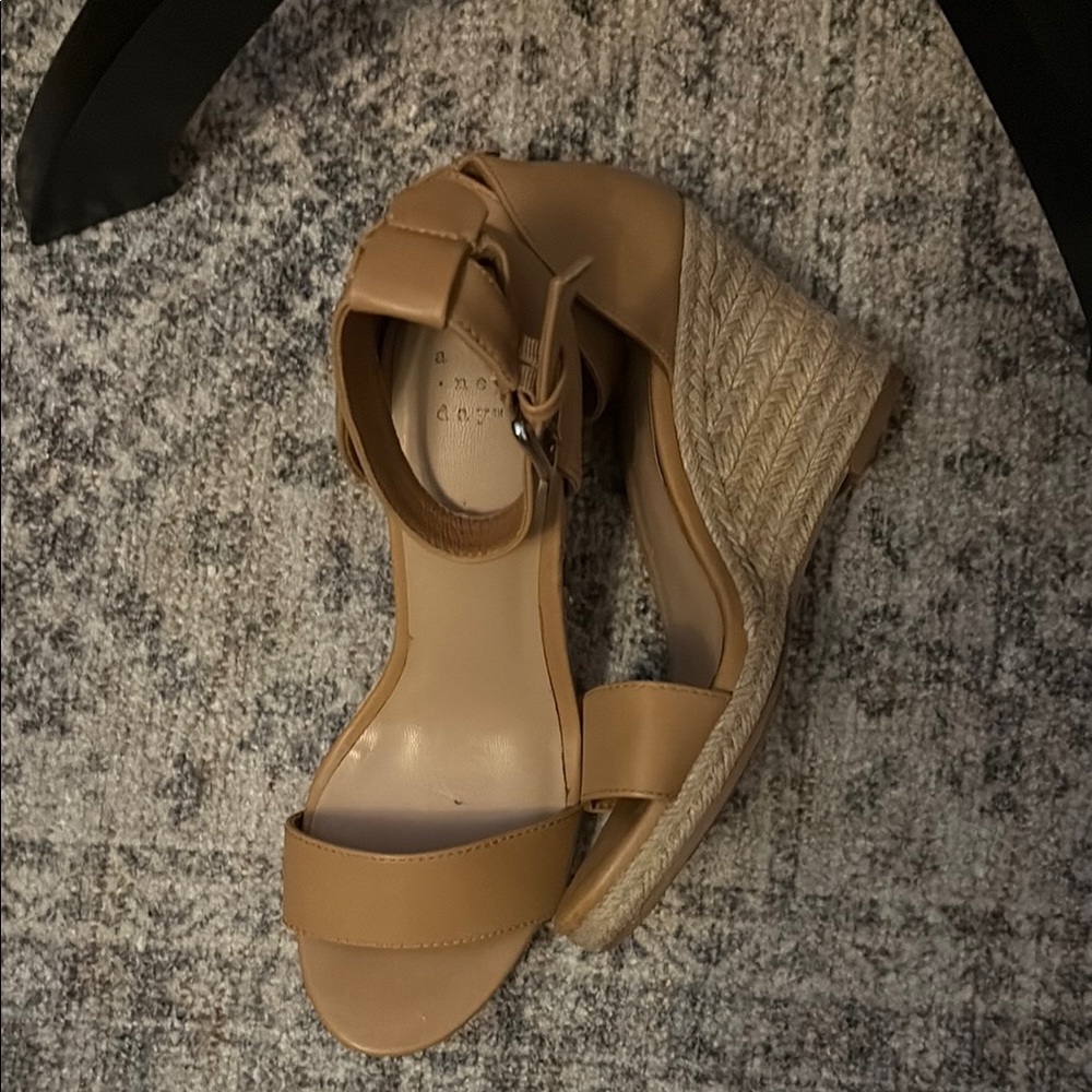 a new day Tan Heels Minimalist Design - Picture 2 of 4